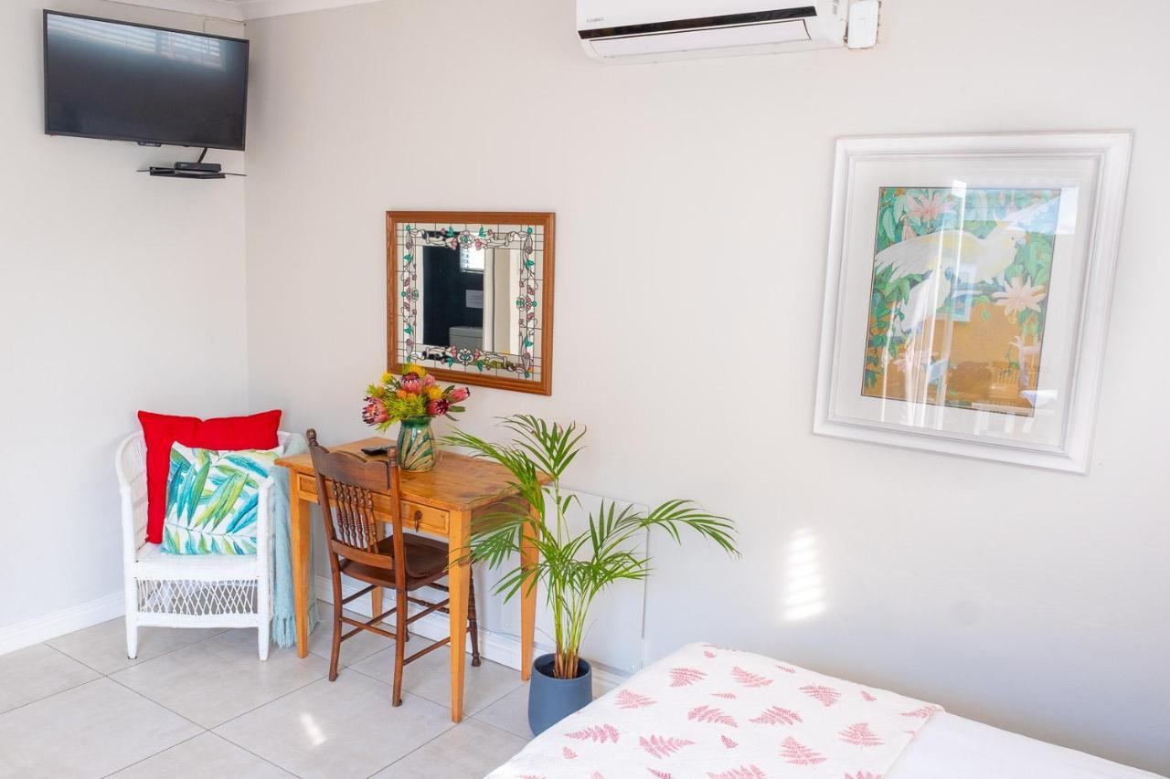 Conifer Beach House Port Elizabeth Exterior foto